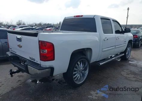 2011 Chevrolet Silverado 1500 Lt z USA, uszkodzony, nr VIN 3GCPCSE06BG145987